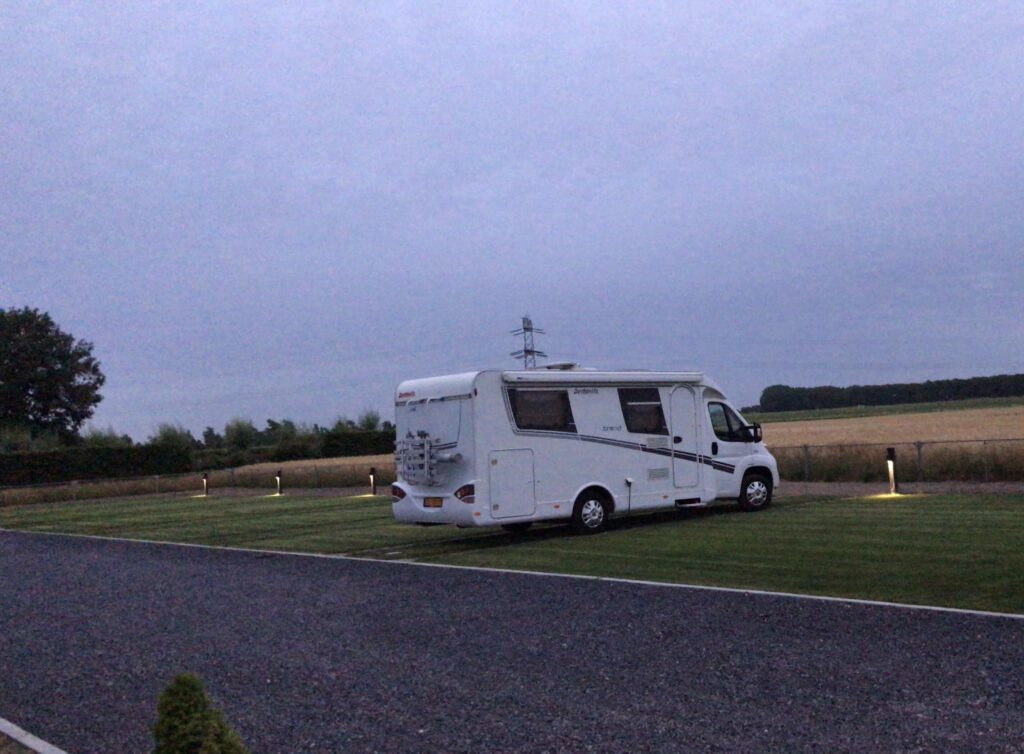 Campererf Philippine, Zeeland - Ruime En Verharde Camperplaatsen ...